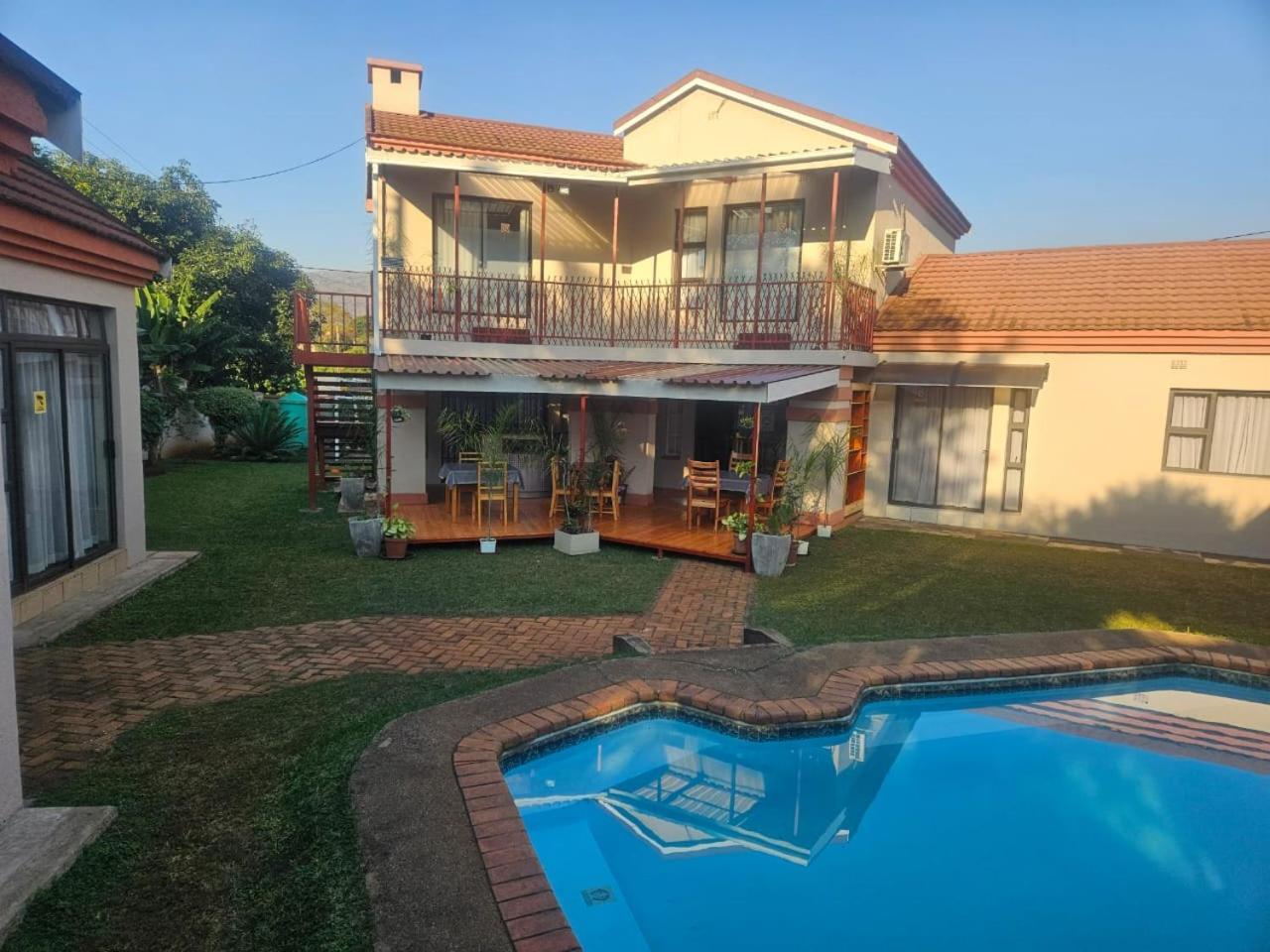 Ezulwini Guest House Ngoại thất bức ảnh