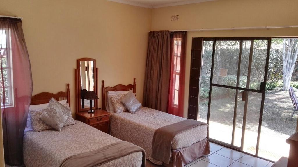 Ezulwini Guest House Ngoại thất bức ảnh
