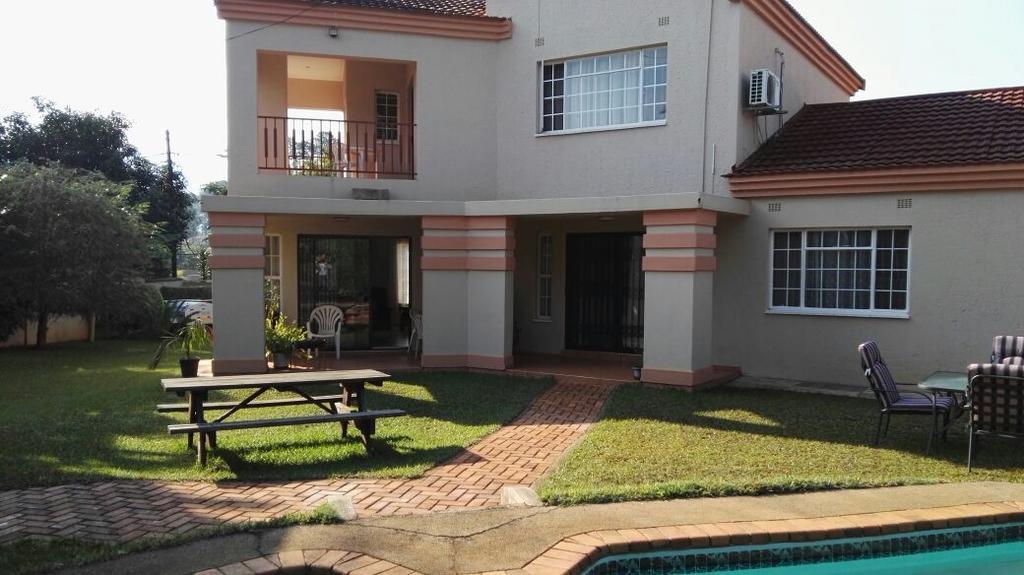 Ezulwini Guest House Ngoại thất bức ảnh