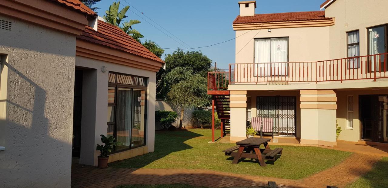 Ezulwini Guest House Ngoại thất bức ảnh