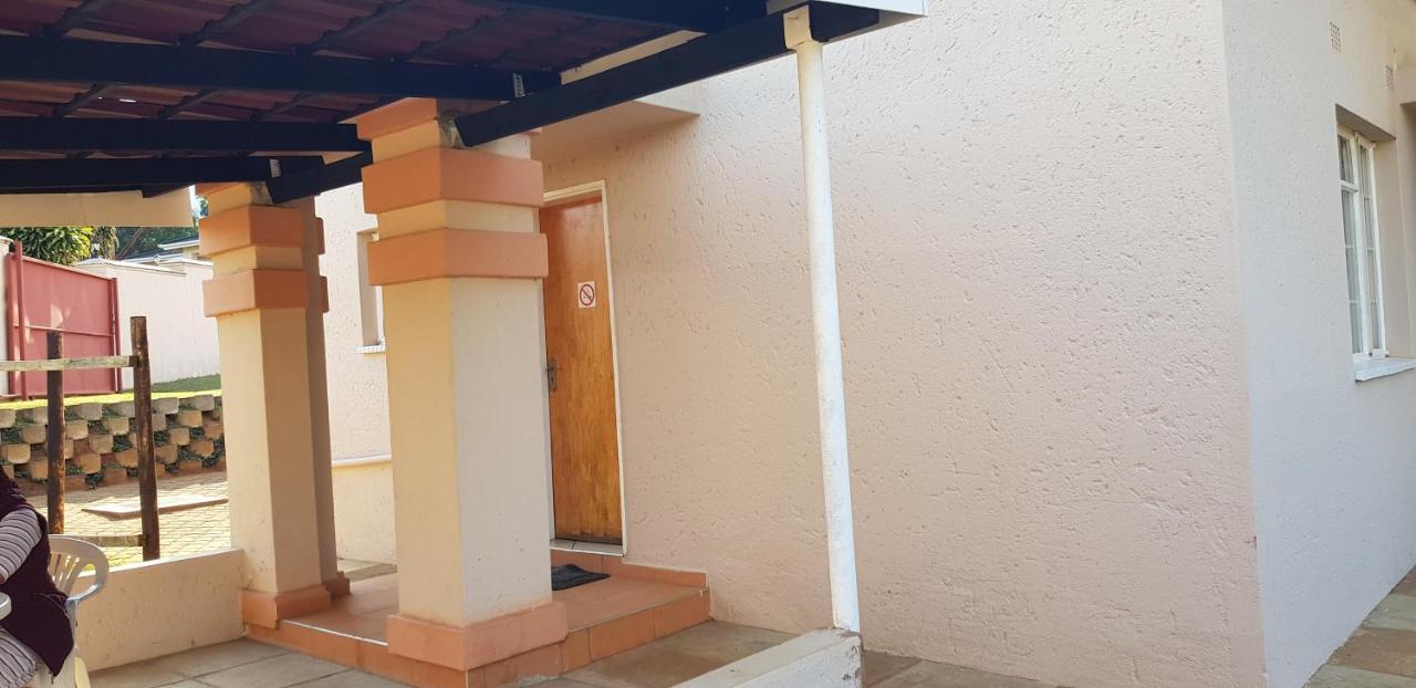 Ezulwini Guest House Ngoại thất bức ảnh